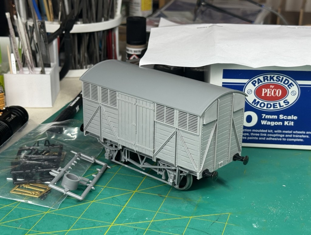 On My Bench: Pure Modeling Joy, Chonky UK Box Car&nbsp;Style